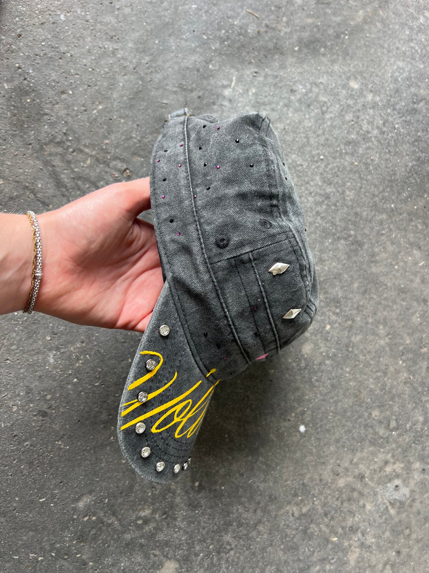 WLVTNG CUSTOM CAP - 02