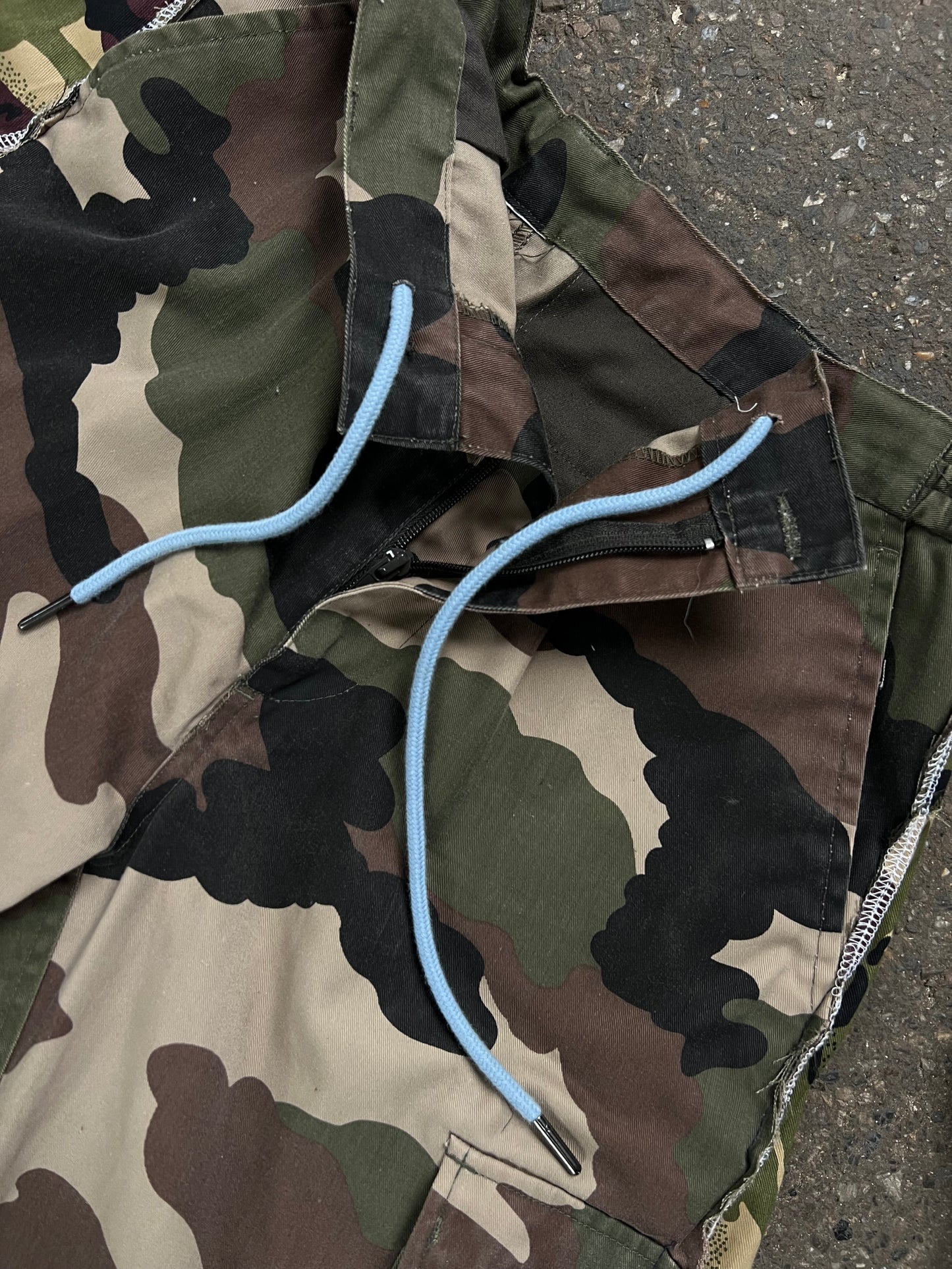 WLVTNG CAMO PANTS - white