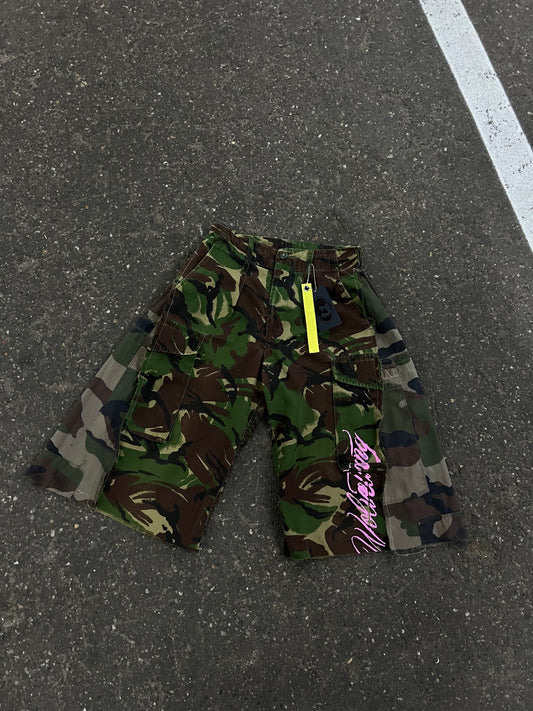 CAMO JORT (XS)