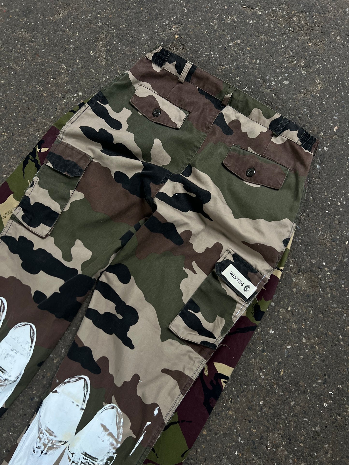 WLVTNG CAMO PANTS - white