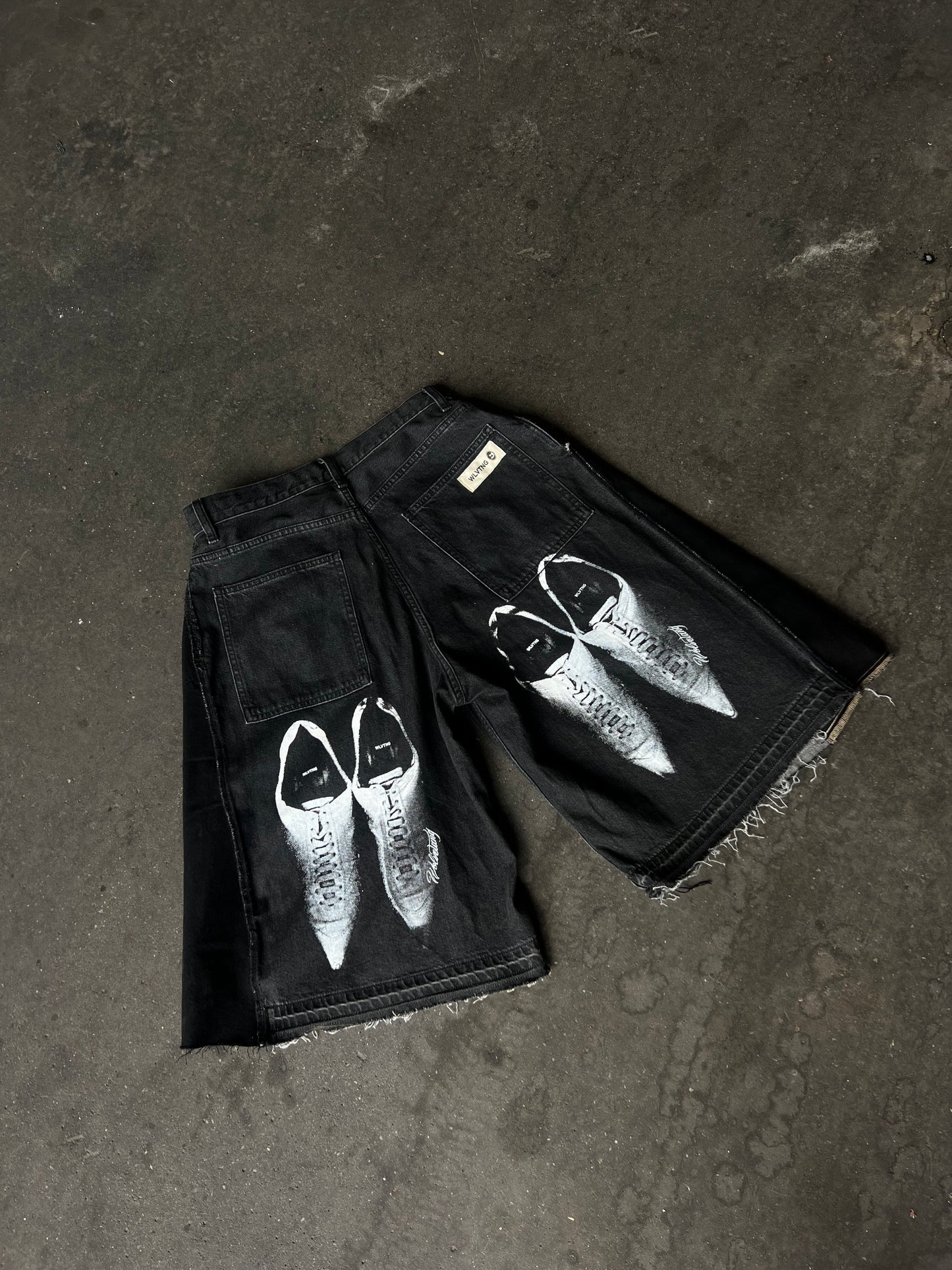 BLACK DENIM JORT (M)