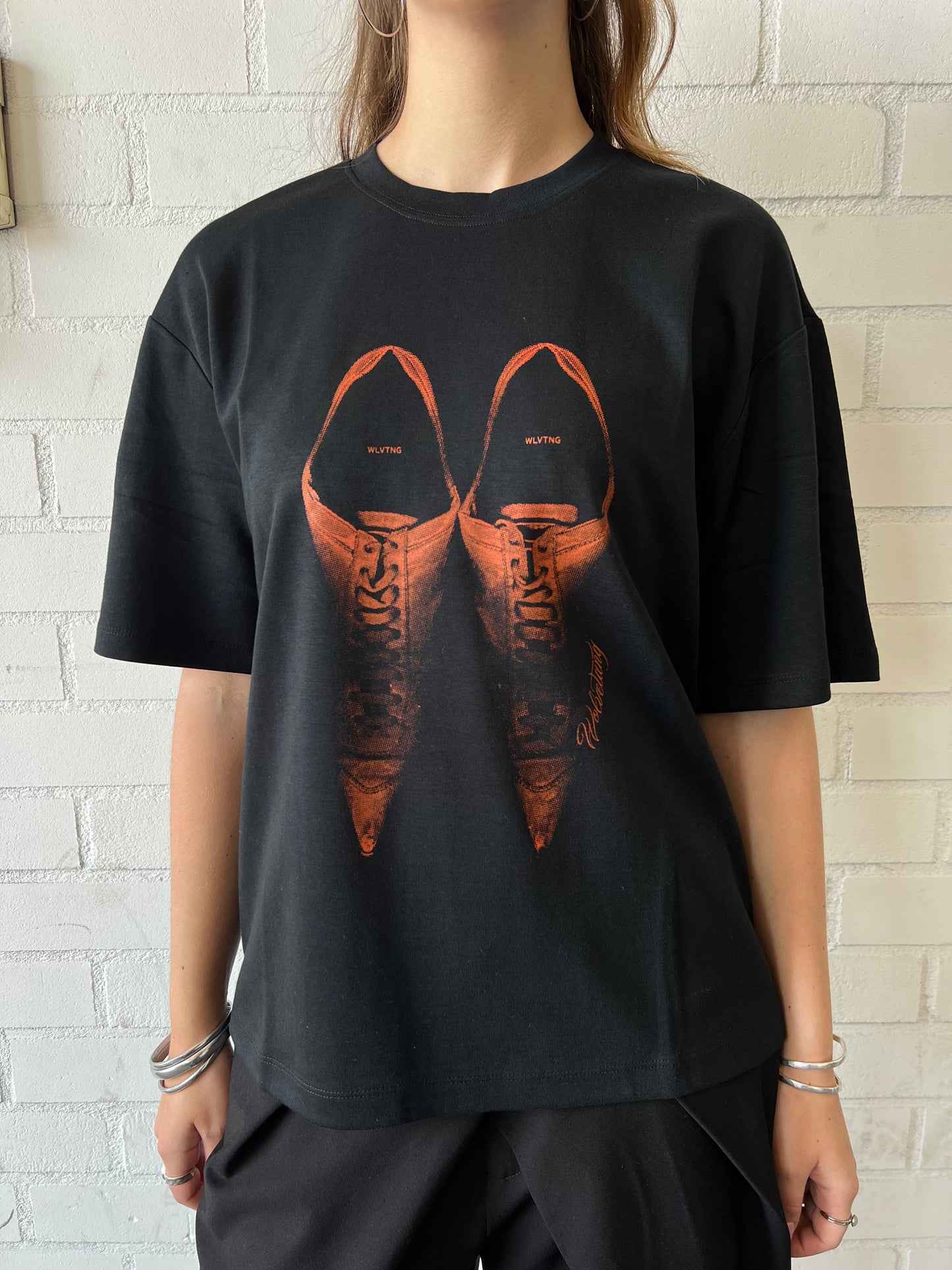 WLVTNG T-SHIRT - BLACK/ORANGE